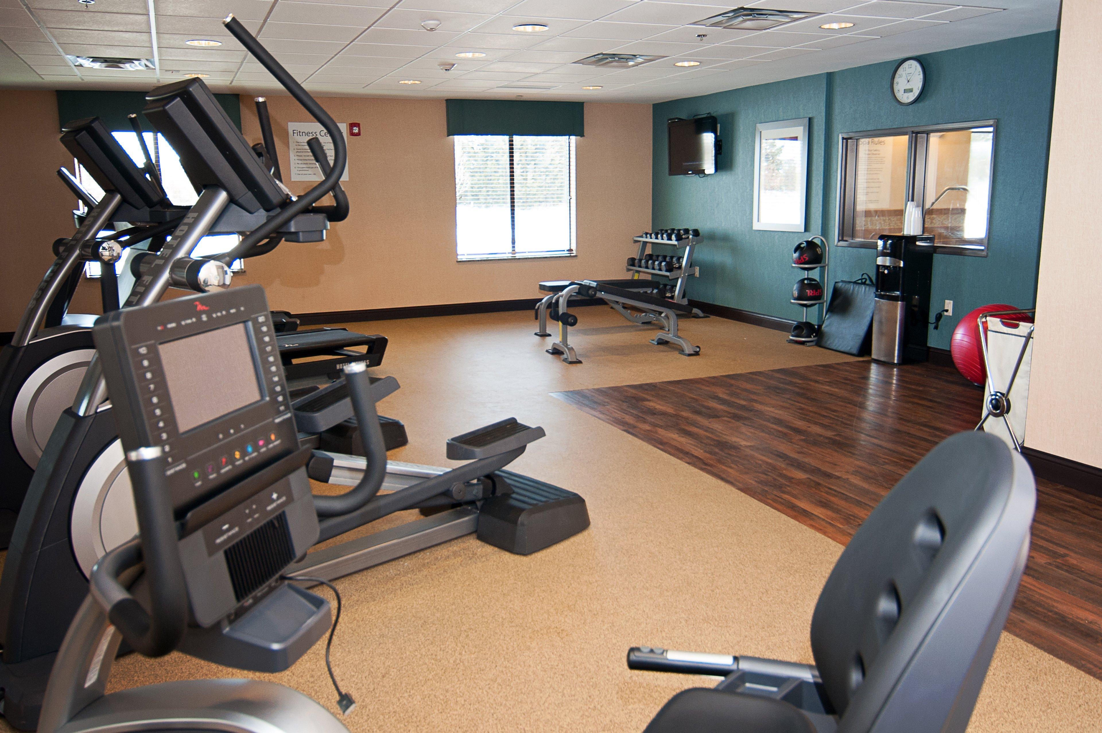 Holiday Inn Express Hotel & Suites Wichita Northeast By Ihg Екстериор снимка