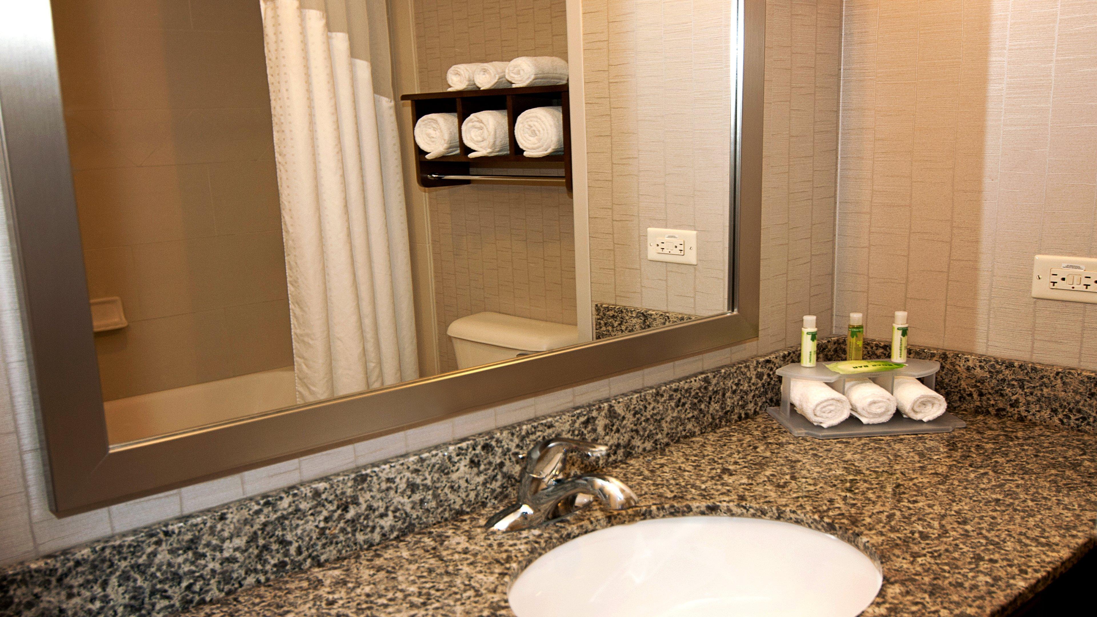 Holiday Inn Express Hotel & Suites Wichita Northeast By Ihg Екстериор снимка